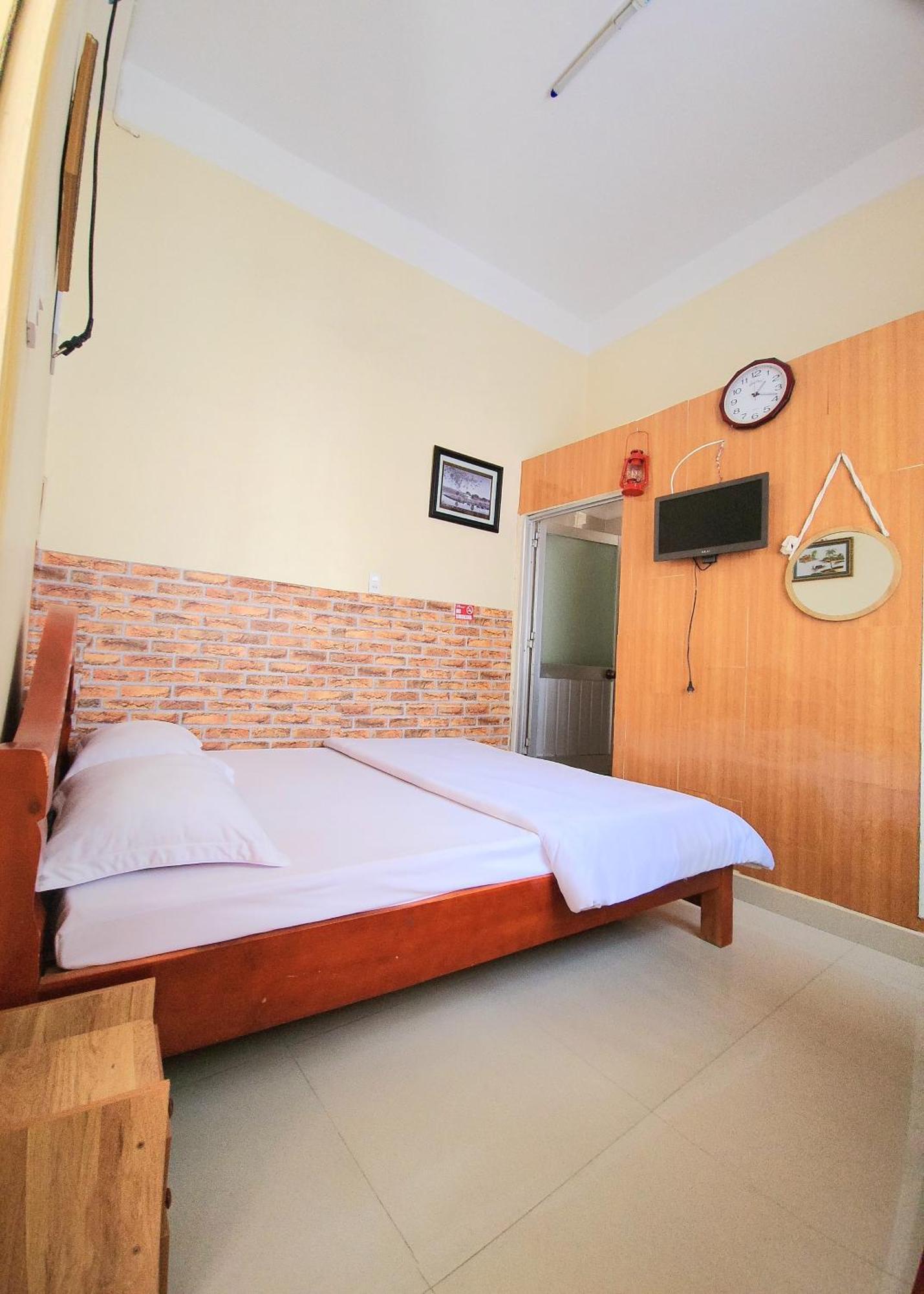 Binh Dao Hotel - Khach San Ngay Trung Tam Gia Re Νταλάτ Εξωτερικό φωτογραφία